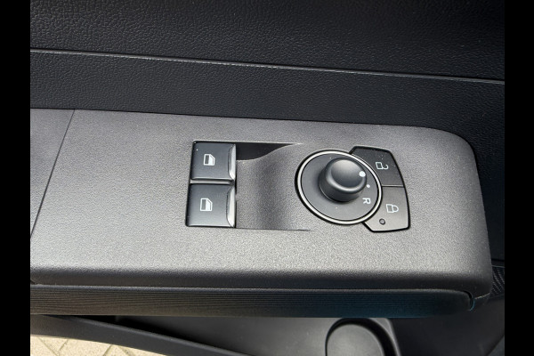 Ford E-Transit Cour. Limited 44 kWh Direct rijden/CarPlay/Sortimo inbouw/stoelverwarming