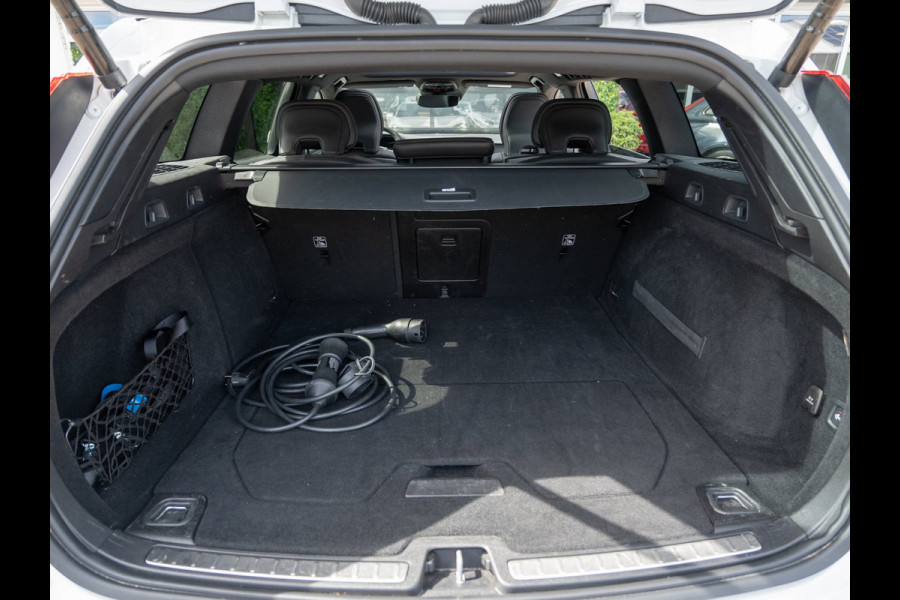 Volvo V60 2.0 T8 390PK Recharge AWD Inscription | Pano | H/K Sound | Trekhaak | Memory