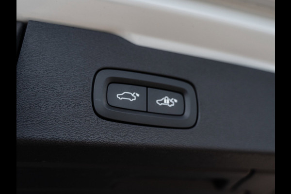 Volvo V60 2.0 T8 390PK Recharge AWD Inscription | Pano | H/K Sound | Trekhaak | Memory