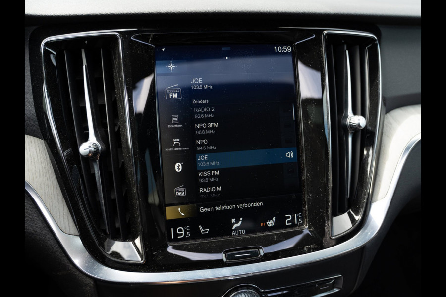 Volvo V60 2.0 T8 390PK Recharge AWD Inscription | Pano | H/K Sound | Trekhaak | Memory