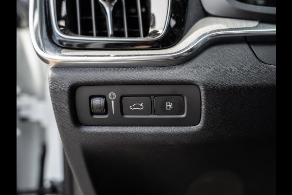 Volvo V60 2.0 T8 390PK Recharge AWD Inscription | Pano | H/K Sound | Trekhaak | Memory