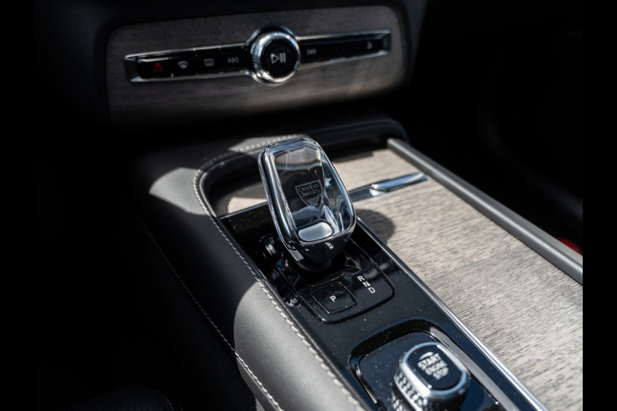 Volvo XC90 2.0 T8 Recharge AWD Ultimate Bright | Massage | Bowers&Wilkins Sound | Luchtvering | Trekhaak | Polestar