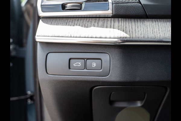 Volvo XC90 2.0 T8 Recharge AWD Ultimate Bright | Massage | Bowers&Wilkins Sound | Luchtvering | Trekhaak | Polestar