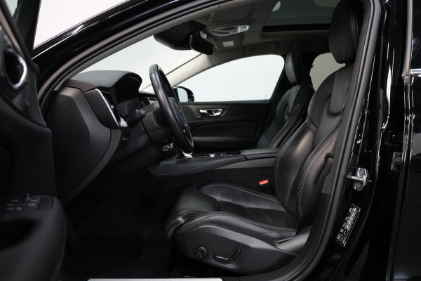 Volvo V60 2.0 T8 Twin Engine AWD R-Design BTW/LED/VIRTUAL/PANO/LEER+S.VERWARMING+MEMORY/KEYLES/CAM/HUD/LINE/ACC/12 MDN GARANTIE!