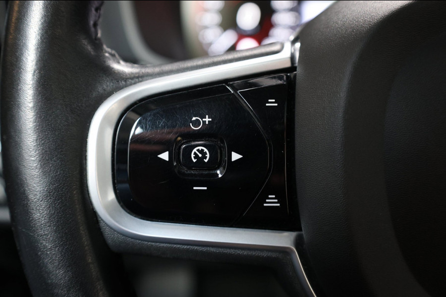 Volvo V60 2.0 T8 Twin Engine AWD R-Design BTW/LED/VIRTUAL/PANO/LEER+S.VERWARMING+MEMORY/KEYLES/CAM/HUD/LINE/ACC/12 MDN GARANTIE!