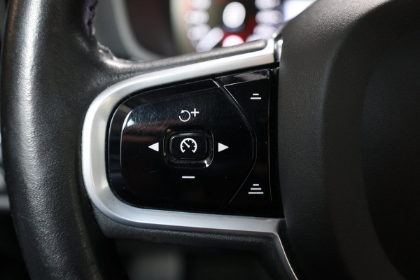 Volvo V60 2.0 T8 Twin Engine AWD R-Design BTW/LED/VIRTUAL/PANO/LEER+S.VERWARMING+MEMORY/KEYLES/CAM/HUD/LINE/ACC/12 MDN GARANTIE!