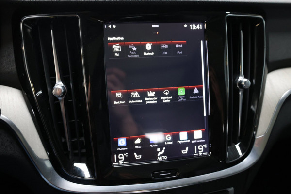 Volvo V60 2.0 T8 Twin Engine AWD R-Design BTW/LED/VIRTUAL/PANO/LEER+S.VERWARMING+MEMORY/KEYLES/CAM/HUD/LINE/ACC/12 MDN GARANTIE!