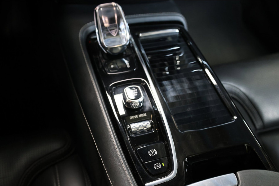 Volvo V60 2.0 T8 Twin Engine AWD R-Design BTW/LED/VIRTUAL/PANO/LEER+S.VERWARMING+MEMORY/KEYLES/CAM/HUD/LINE/ACC/12 MDN GARANTIE!