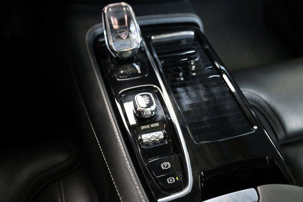 Volvo V60 2.0 T8 Twin Engine AWD R-Design BTW/LED/VIRTUAL/PANO/LEER+S.VERWARMING+MEMORY/KEYLES/CAM/HUD/LINE/ACC/12 MDN GARANTIE!