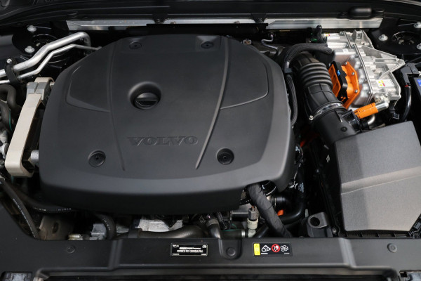 Volvo V60 2.0 T8 Twin Engine AWD R-Design BTW/LED/VIRTUAL/PANO/LEER+S.VERWARMING+MEMORY/KEYLES/CAM/HUD/LINE/ACC/12 MDN GARANTIE!