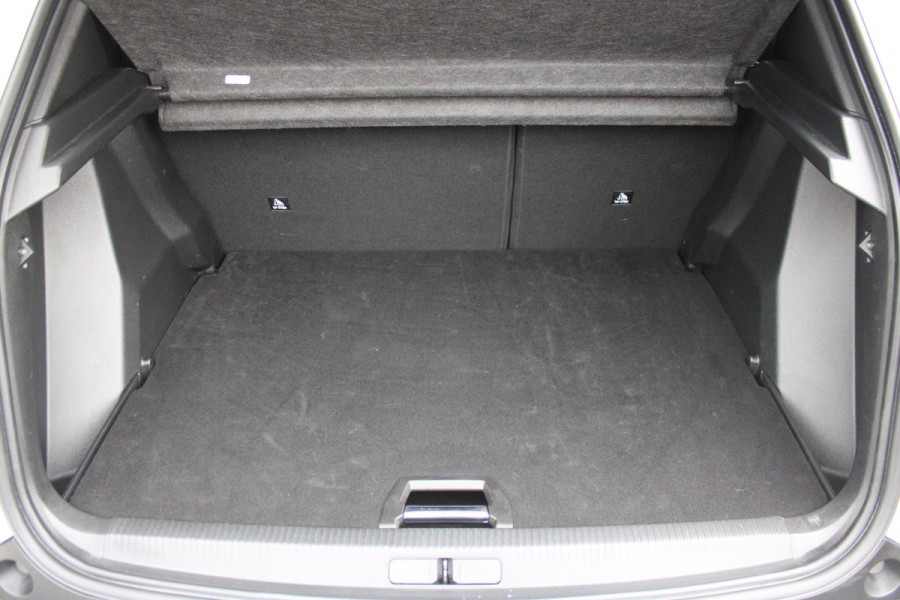 Peugeot 2008 1.2 100PK ALLURE PACK | NAVIGATIE 10" TOUCHSCREEN| ACHTERUITRIJ CAMERA | 3-D INSTRUMENTENPANEEL | APPLE CARPLAY/ANDROID AUTO | LICHTMETALEN VELGEN 17" | DAB+ RADIO | CRUISE CONTROL | GETINTE RUITEN |