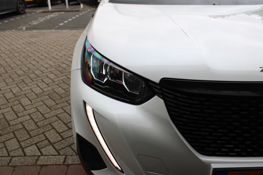 Peugeot 2008 1.2 100PK ALLURE PACK | NAVIGATIE 10" TOUCHSCREEN| ACHTERUITRIJ CAMERA | 3-D INSTRUMENTENPANEEL | APPLE CARPLAY/ANDROID AUTO | LICHTMETALEN VELGEN 17" | DAB+ RADIO | CRUISE CONTROL | GETINTE RUITEN |