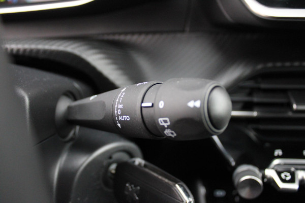 Peugeot 2008 1.2 100PK ALLURE PACK | NAVIGATIE 10" TOUCHSCREEN| ACHTERUITRIJ CAMERA | 3-D INSTRUMENTENPANEEL | APPLE CARPLAY/ANDROID AUTO | LICHTMETALEN VELGEN 17" | DAB+ RADIO | CRUISE CONTROL | GETINTE RUITEN |