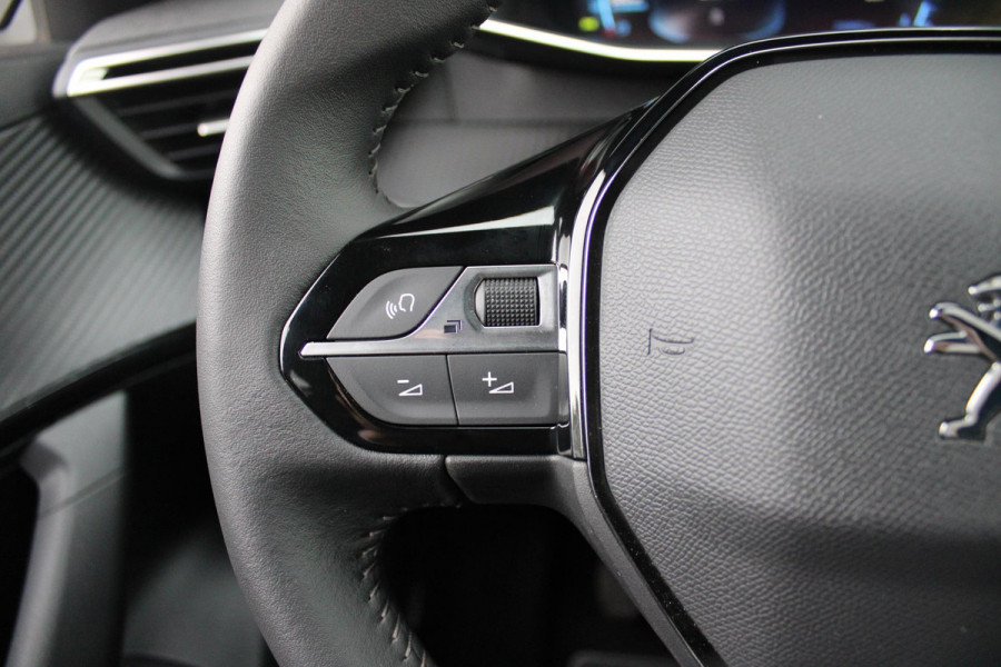 Peugeot 2008 1.2 100PK ALLURE PACK | NAVIGATIE 10" TOUCHSCREEN| ACHTERUITRIJ CAMERA | 3-D INSTRUMENTENPANEEL | APPLE CARPLAY/ANDROID AUTO | LICHTMETALEN VELGEN 17" | DAB+ RADIO | CRUISE CONTROL | GETINTE RUITEN |