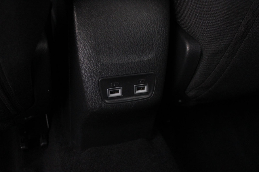 Peugeot 2008 1.2 100PK ALLURE PACK | NAVIGATIE 10" TOUCHSCREEN| ACHTERUITRIJ CAMERA | 3-D INSTRUMENTENPANEEL | APPLE CARPLAY/ANDROID AUTO | LICHTMETALEN VELGEN 17" | DAB+ RADIO | CRUISE CONTROL | GETINTE RUITEN |