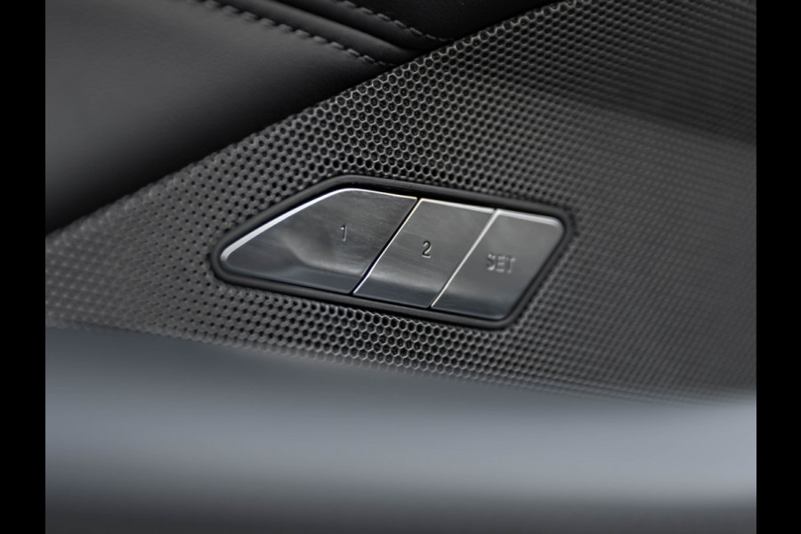 BMW 4 Serie Coupé M4 - Manual - Carbon Brakes - Bucket Seats - Carbon Exterior