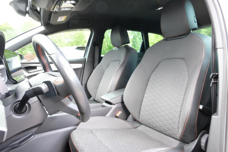 Seat Leon Sportstourer 1.4 TSI eHybrid PHEV FR 205 PK | Afneembare trekhaak | Elektrische klep | Stuur - en stoelverwarming | Camera | CarPlay | Keyless entry | LED | LMV