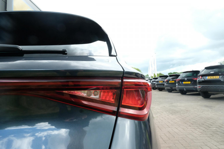 Seat Leon Sportstourer 1.4 TSI eHybrid PHEV FR 205 PK | Afneembare trekhaak | Elektrische klep | Stuur - en stoelverwarming | Camera | CarPlay | Keyless entry | LED | LMV