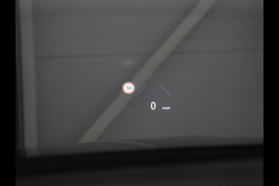 Renault Mégane 1.3 TCe Intens | Leder | Head-Up | Camera | DAB | Carplay | Stoelverwarming | Climate control | 17'' | Stuurverwarming | Cruise Control | Elektrische stoelen | Navigatie | Full LED | Keyless
