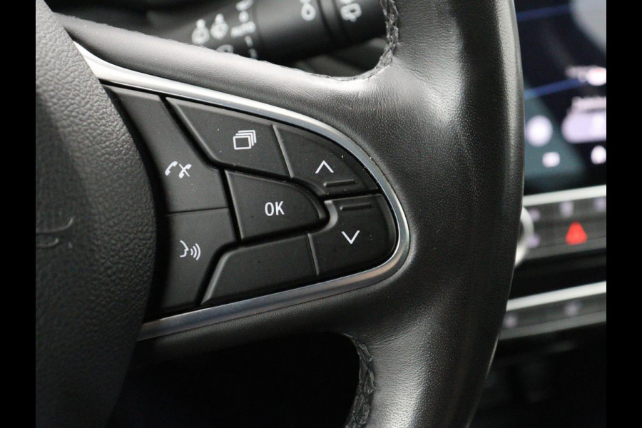 Renault Mégane 1.3 TCe Intens | Leder | Head-Up | Camera | DAB | Carplay | Stoelverwarming | Climate control | 17'' | Stuurverwarming | Cruise Control | Elektrische stoelen | Navigatie | Full LED | Keyless