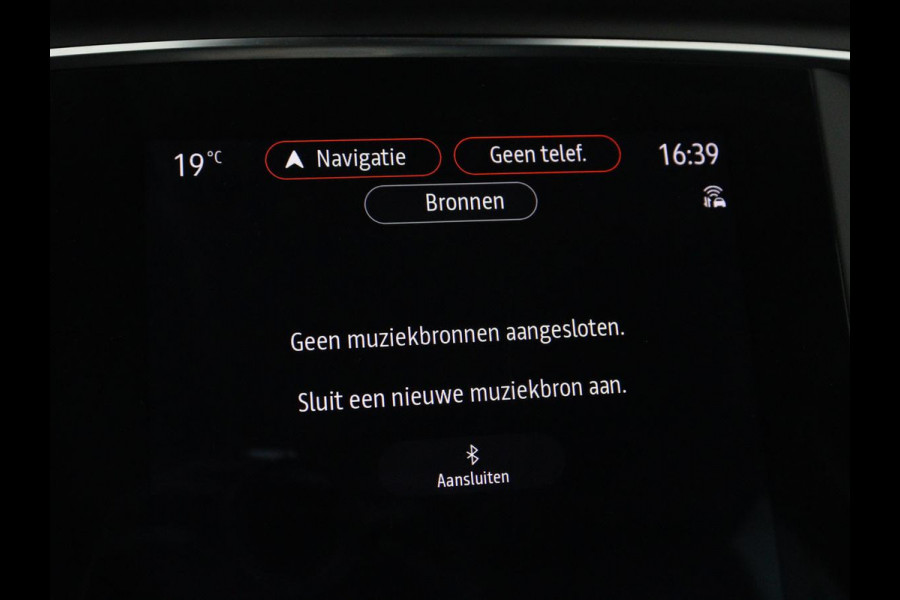 Renault Mégane 1.3 TCe Intens | Leder | Head-Up | Camera | DAB | Carplay | Stoelverwarming | Climate control | 17'' | Stuurverwarming | Cruise Control | Elektrische stoelen | Navigatie | Full LED | Keyless
