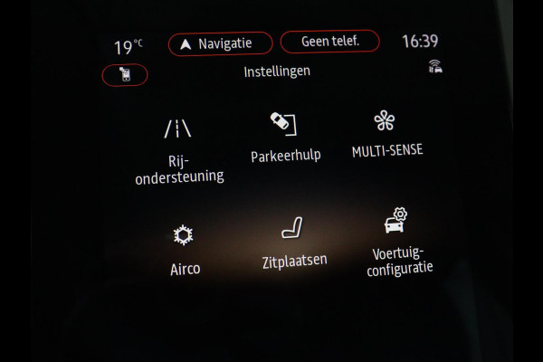 Renault Mégane 1.3 TCe Intens | Leder | Head-Up | Camera | DAB | Carplay | Stoelverwarming | Climate control | 17'' | Stuurverwarming | Cruise Control | Elektrische stoelen | Navigatie | Full LED | Keyless