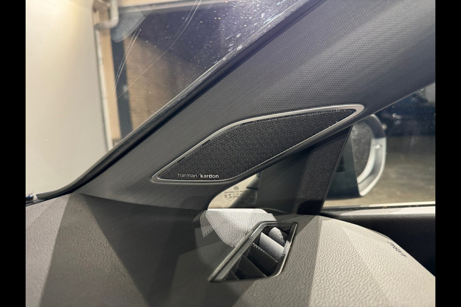 Volkswagen Golf 2.0 TSI R 4M Performance Pano|HuD|H/K|Akrapovic