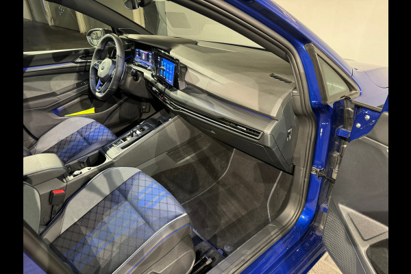 Volkswagen Golf 2.0 TSI R 4M Performance Pano|HuD|H/K|Akrapovic