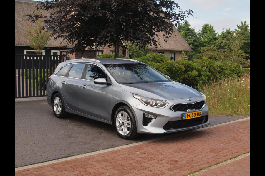 Kia Ceed Sportswagon 1.0 T-GDi DynamicLine | Trekhaak | Camera | Apple Carplay | DAB | NL-Auto |