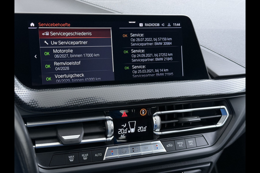 BMW 1-serie 118i AUT-7 Sport-Line Navi Ecc Live-Cockpit-Pro 1/2 Leer Sportstoelen Apple Carplay Android Auto Cruise Control Pdc Business Ed. DAB Lmv 17" Adap.Led Regen-Lichtsensor Isofix 1e Eigenaar Origineel Nederlandse Auto Dealeronderhouden