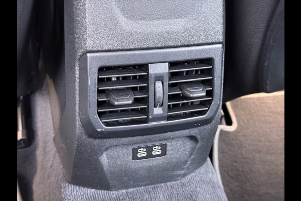 BMW 1-serie 118i AUT-7 Sport-Line Navi Ecc Live-Cockpit-Pro 1/2 Leer Sportstoelen Apple Carplay Android Auto Cruise Control Pdc Business Ed. DAB Lmv 17" Adap.Led Regen-Lichtsensor Isofix 1e Eigenaar Origineel Nederlandse Auto Dealeronderhouden