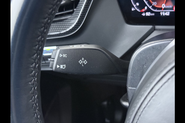 BMW 1-serie 118i AUT-7 Sport-Line Navi Ecc Live-Cockpit-Pro 1/2 Leer Sportstoelen Apple Carplay Android Auto Cruise Control Pdc Business Ed. DAB Lmv 17" Adap.Led Regen-Lichtsensor Isofix 1e Eigenaar Origineel Nederlandse Auto Dealeronderhouden