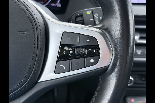 BMW 1-serie 118i AUT-7 Sport-Line Navi Ecc Live-Cockpit-Pro 1/2 Leer Sportstoelen Apple Carplay Android Auto Cruise Control Pdc Business Ed. DAB Lmv 17" Adap.Led Regen-Lichtsensor Isofix 1e Eigenaar Origineel Nederlandse Auto Dealeronderhouden