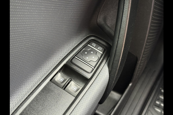 Mercedes-Benz Citan 112 1.5 CDI Automaat L1 Dubbele Schuifdeuren Trekhaak Cruise control Carplay Camera Airco Parkeersensoren