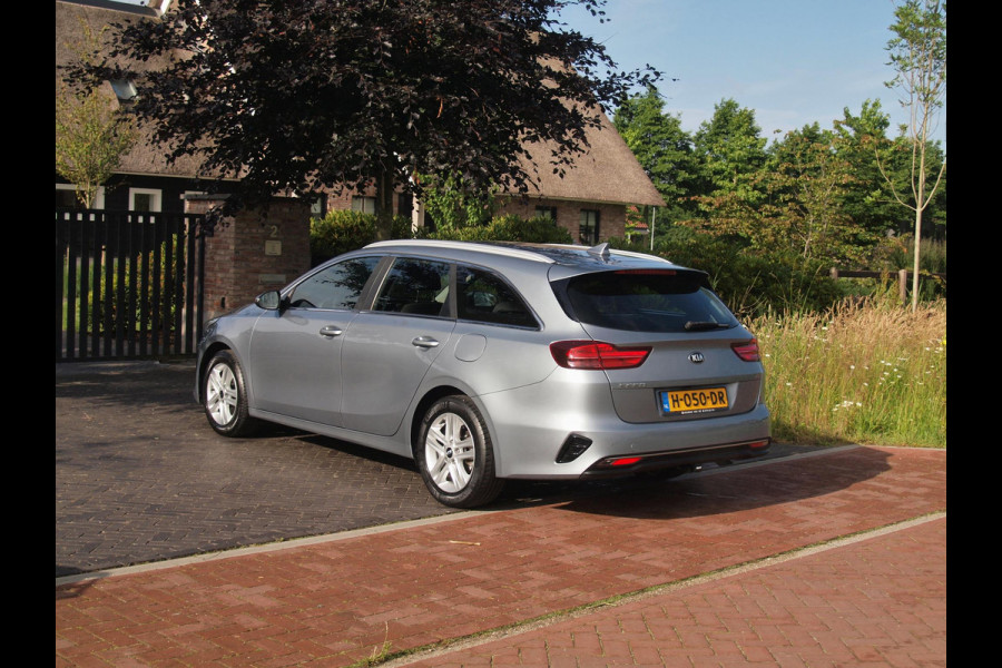 Kia Ceed Sportswagon 1.0 T-GDi DynamicLine | Trekhaak | Camera | Apple Carplay | DAB | NL-Auto |