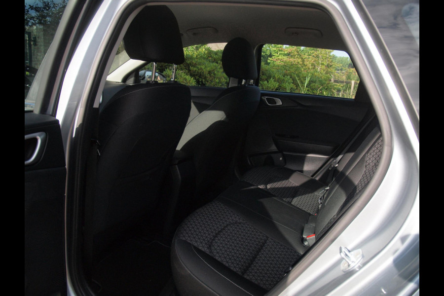 Kia Ceed Sportswagon 1.0 T-GDi DynamicLine | Trekhaak | Camera | Apple Carplay | DAB | NL-Auto |