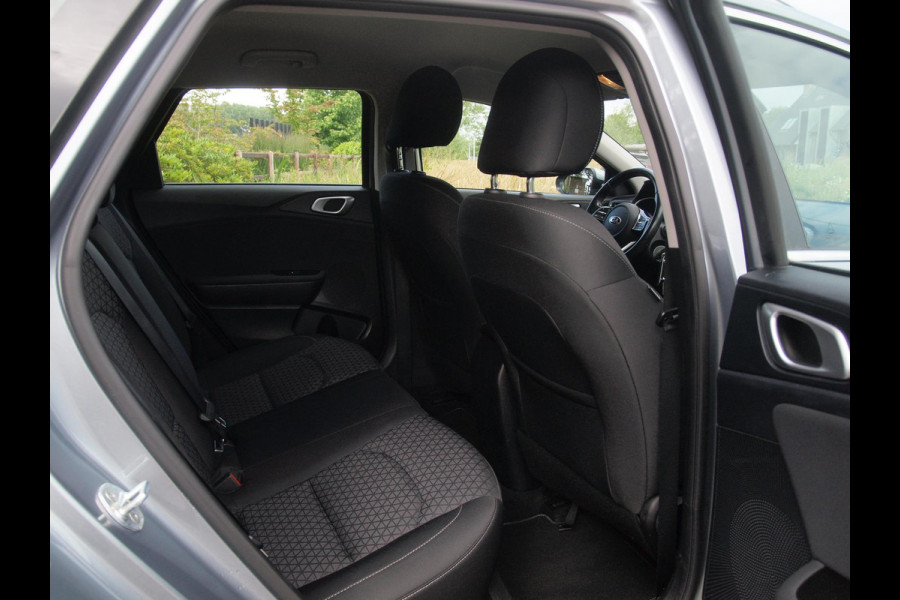 Kia Ceed Sportswagon 1.0 T-GDi DynamicLine | Trekhaak | Camera | Apple Carplay | DAB | NL-Auto |