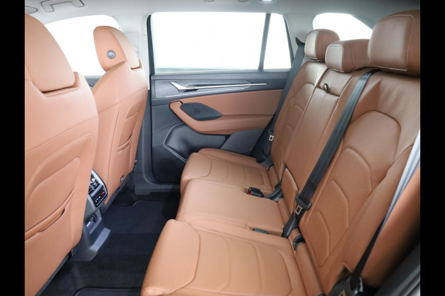 Škoda Kodiaq 1.5 TSI PHEV Business Edition Plus | Panoramadak | Trekhaak | Light & View | Adaptief onderstel | Canton Sound | Adaptive Cruise | Blind Spot |