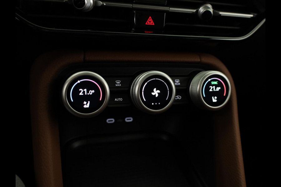 Škoda Kodiaq 1.5 TSI PHEV Business Edition Plus | Panoramadak | Trekhaak | Light & View | Adaptief onderstel | Canton Sound | Adaptive Cruise | Blind Spot |