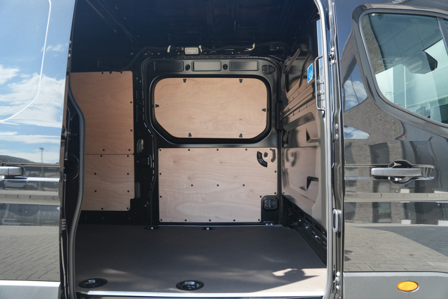 Renault Master E-Tech T35 L3H2 Advance long range 87 kWh 143pk - 2x Schuif- Trekhaak - Camera - Cruise - LED - Carplay/Android - Rijklaar