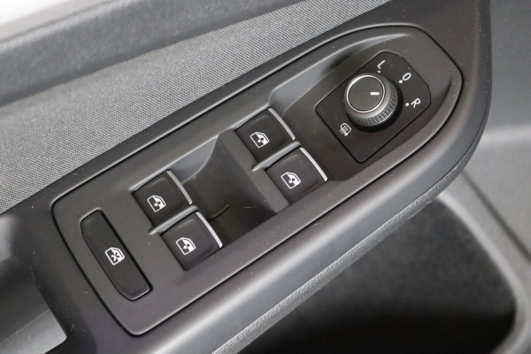Volkswagen Golf 1.5 eTSI 150PK Style Automaat Navigatie/Camera/Adaptive-cruise/Head-up display