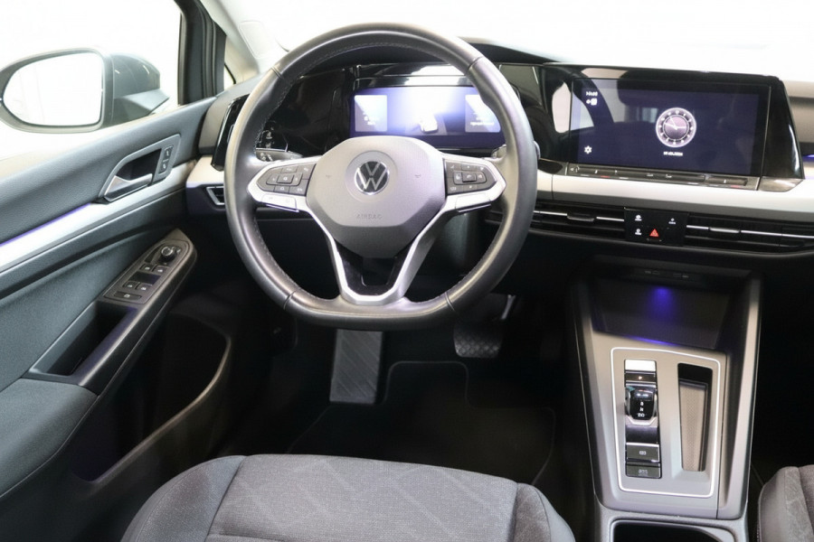 Volkswagen Golf 1.5 eTSI 150PK Style Automaat Navigatie/Camera/Adaptive-cruise/Head-up display