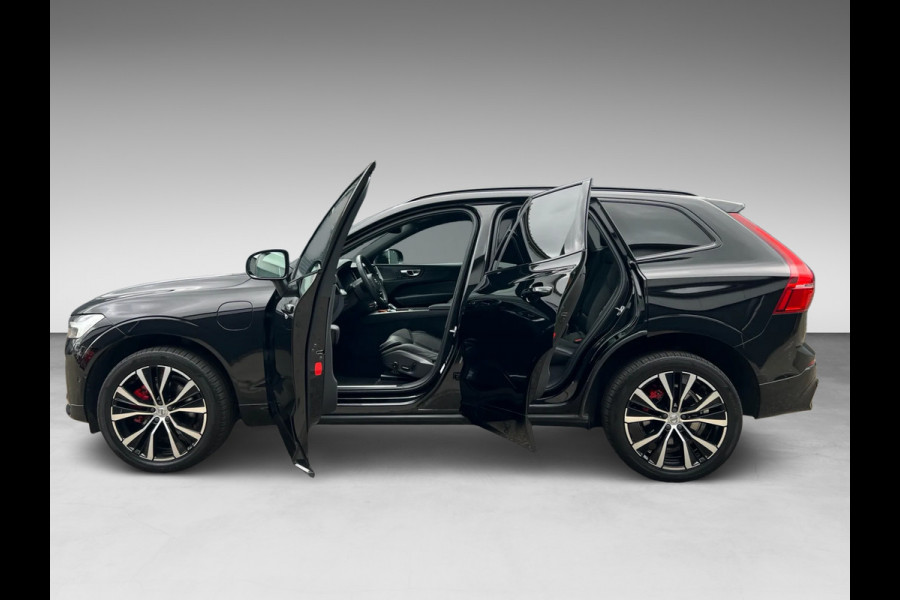 Volvo XC60 2.0 T8 AWD R-DESIGN BLACK-LINE BJ2023 455PK SOH 98,54% LUCHTVERING/ PANO/LEDER/H&K/H-UP/360CAM