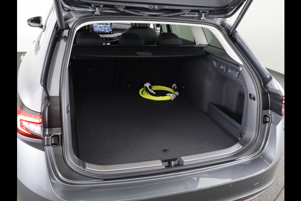 Škoda Superb 1.5 TSI PHEV Business Edition | Trekhaak | Keyless Entry | Elektr. achterklep | Stoelverwarming achterbank |