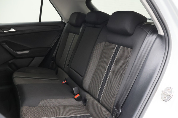 Volkswagen T-Roc 1.5 TSI Style Camera, ACC, Trekhaak, Apple Carplay, Climate, Lane Assist, PDC