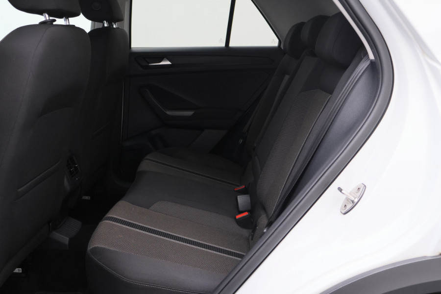 Volkswagen T-Roc 1.5 TSI Style Camera, ACC, Trekhaak, Apple Carplay, Climate, Lane Assist, PDC