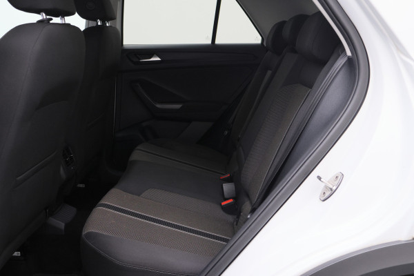 Volkswagen T-Roc 1.5 TSI Style Camera, ACC, Trekhaak, Apple Carplay, Climate, Lane Assist, PDC