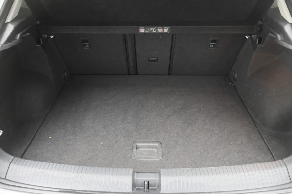 Volkswagen T-Roc 1.5 TSI Style Camera, ACC, Trekhaak, Apple Carplay, Climate, Lane Assist, PDC