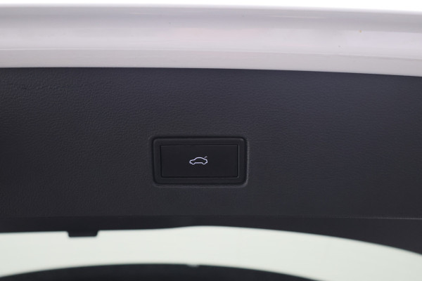 Volkswagen T-Roc 1.5 TSI Style Camera, ACC, Trekhaak, Apple Carplay, Climate, Lane Assist, PDC
