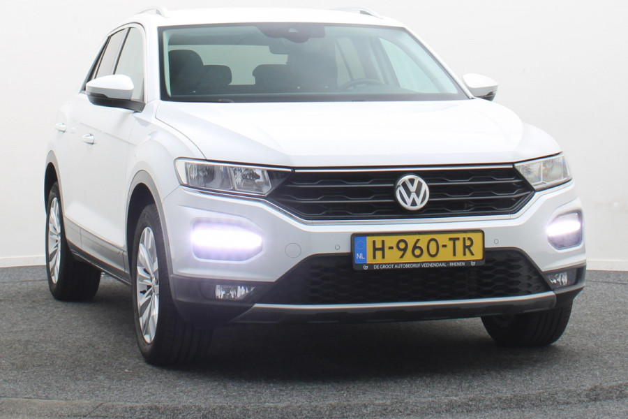Volkswagen T-Roc 1.5 TSI Style Camera, ACC, Trekhaak, Apple Carplay, Climate, Lane Assist, PDC